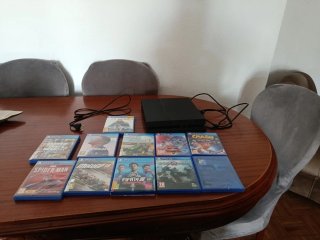 Consola PS4 + 9 Juegos