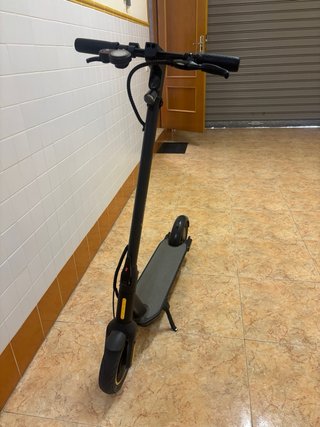 Patinete Eléctrico Monorim Negro