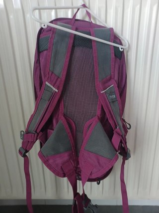 Mochila Crivit senderismo morada