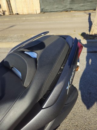 Yamaha XMAX 300 Negra/Gris