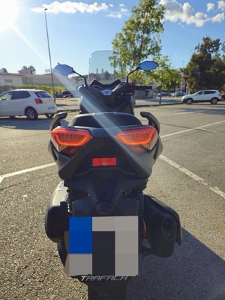 Yamaha XMAX 300 Negra/Gris