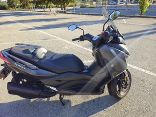 Yamaha XMAX 300 Negra/Gris