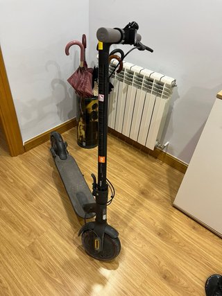 Xiaomi Mi Scooter 1S + Cargador