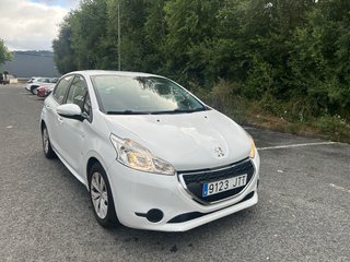 Peugeot 208 2013