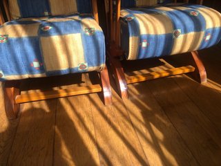 2 Mecedoras muy cómodas de madera