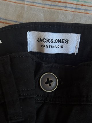 Pantalón Jack&Jones Negro con etiqueta