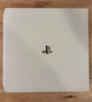 PS4 Pro Blanca (piezas o reparar) Sin disco duro