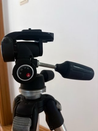 Trípode Manfrotto 055D Aluminio