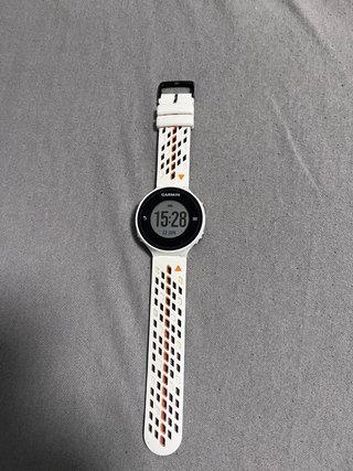 Reloj Garmin S4 con cargador y 2 correas