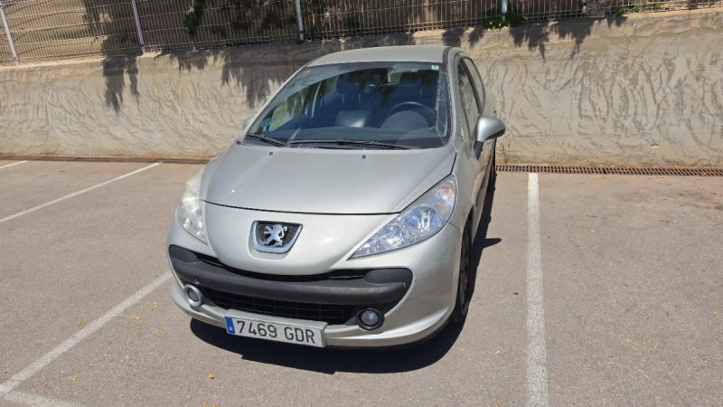 Peugeot 207 2008 - foto 1