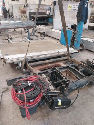Plataforma automática 3000 kg seminueva