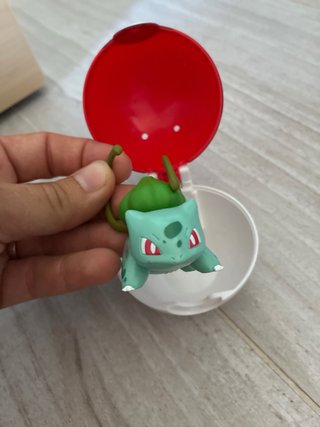 Pokebolas y Figuras Pokémon