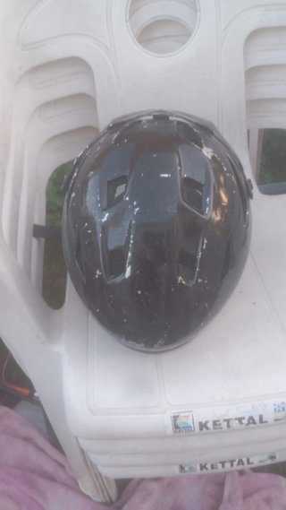 Casco de moto negro