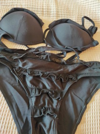 Bikini negro volantes lazadas Talla M