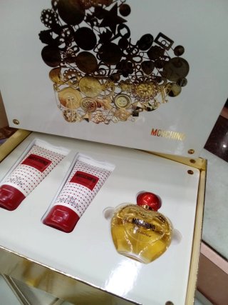 Set Moschino Glamour