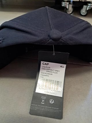 Cappello U-Power con visiera