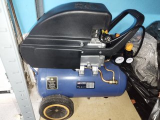 Compresor Dexter 25L. Escucho ofertas serias.