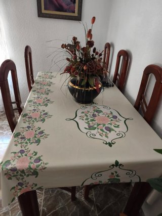 Juego de mesa y sillas de comedor