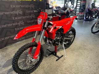 Beta Xtrainer 300 2027 Roja Enduro/Motocross
