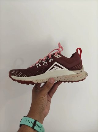 T39 Nike React Pegasus Trail 4  Rojas