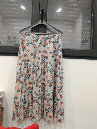 Falda larga plisada floral talla única