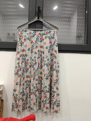 Falda larga plisada floral talla única