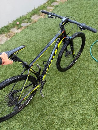 Bicicleta Scott Scale 930 Carbono
