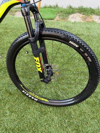 Bicicleta Scott Scale 930 Carbono