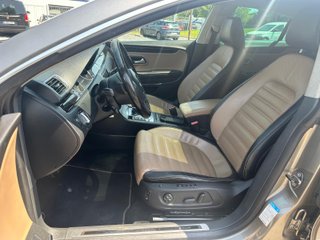 Volkswagen Passat CC 2011