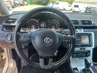 Volkswagen Passat CC 2011