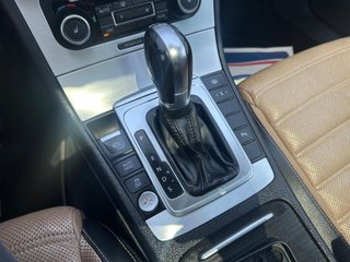 Volkswagen Passat CC 2011