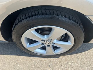 Volkswagen Passat CC 2011