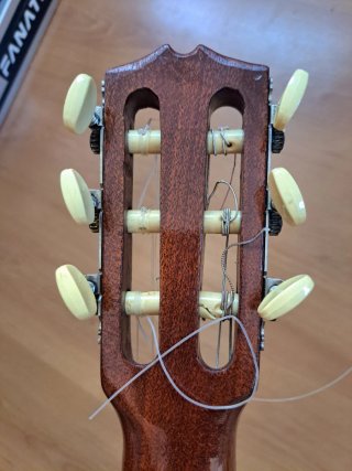Guitarra española infantil