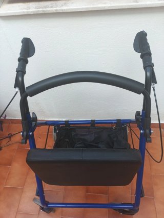 Andador Rollator Aluminio con Asiento