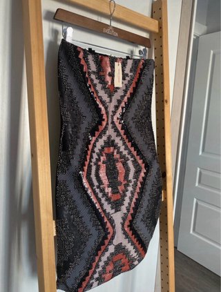 Vestido palabra de honor pedrería nuevo