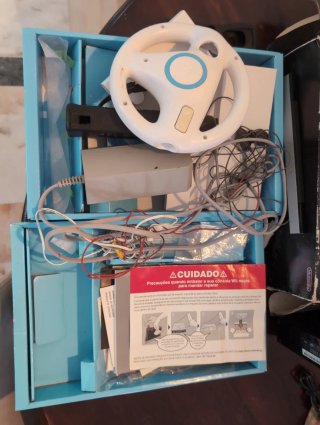 Nintendo Wii Negra caja y casi todo