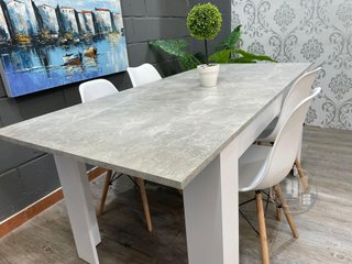 Mesa Extensible 178cm con 4 Sillas