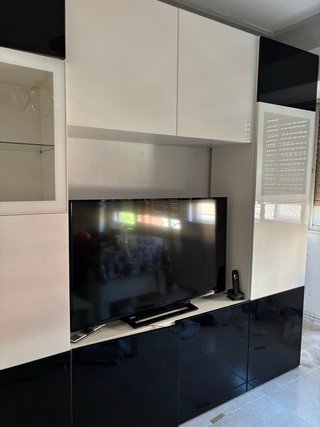 Mueble salón modular negro y blanco