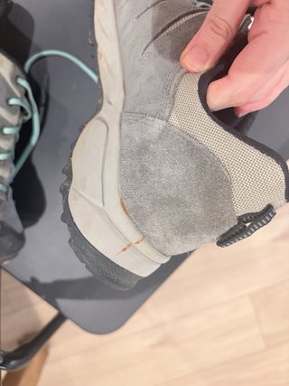 Botas de monte Gore-Tex grises y turquesa
