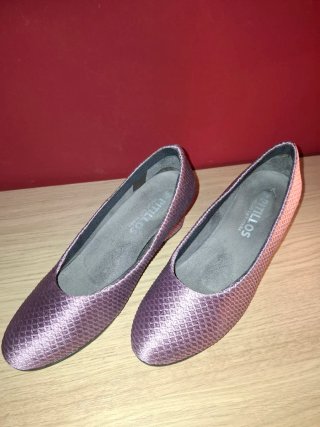 Zapatos Pitillos Morados Talla 37