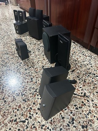 Altavoces con Subwoofer y Bocinas