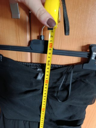 Vestido negro sin tirantes