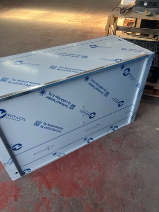 Mueble de acero inoxidable