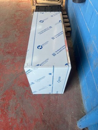 Mueble de acero inoxidable
