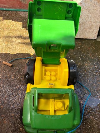 Camión Volquete John Deere Juguete
