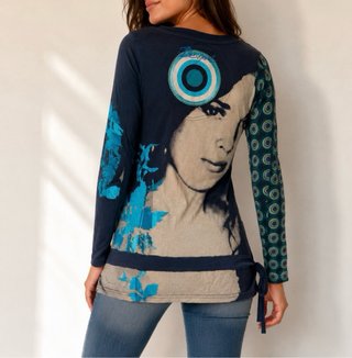 Camiseta Desigual azul manga larga talla M