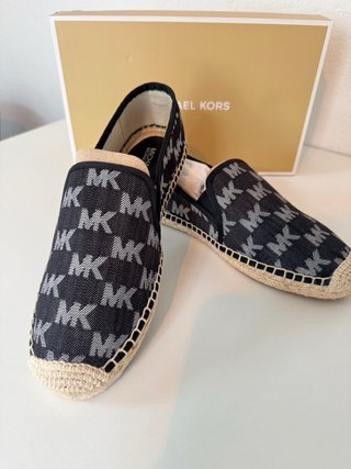 Alpargatas Michael Kors Negras y Grises
