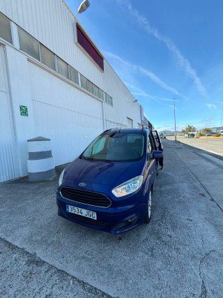 Ford Tourneo Courier 2015
