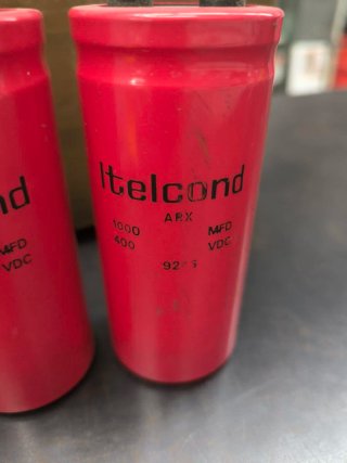 2 Condensadores Electrolíticos Itelcond 1000 MFD 4