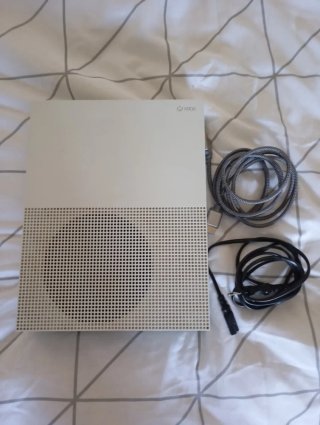 Xbox One S Blanca